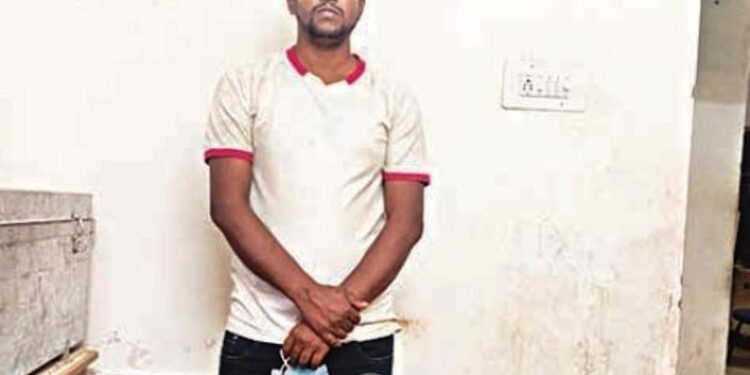 Expensive items online, bricks back! Fraudulent young man arrested