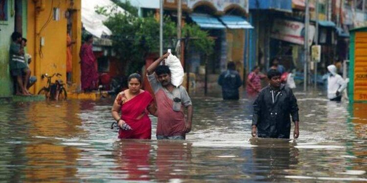 Three people have been killed in Tamil Nadu due to the storm