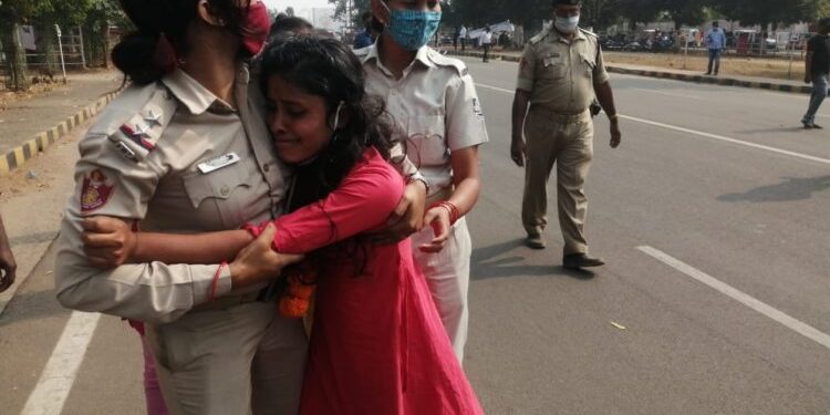 Suicide attempt by two ANM workers; Admitted to Capital Hospital