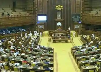 Chief Minister Pinarayi Bijayan convenes a special session of the Kerala Legislative Assembly to present a bill against agricultural law.