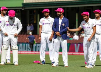 The third India-Australia Test, which was closed due to rain, began