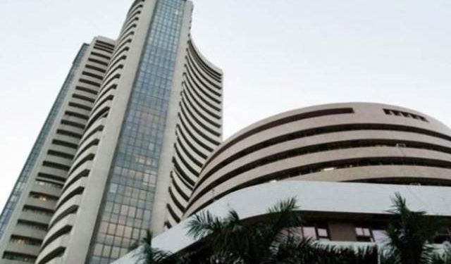 Loss of Rs 1,750 crore per minute, loss of 1437 points in Sensex