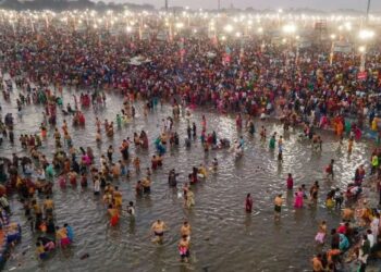 Mahakumbh 2025: Record: Almost 60 Crore Devotees Gather at Mahakumbh